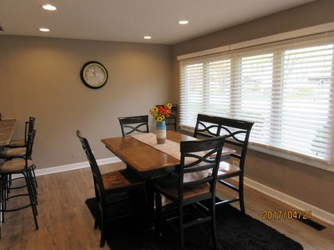 7825 W 82nd Pl, Bridgeview, IL 60455 photo 5