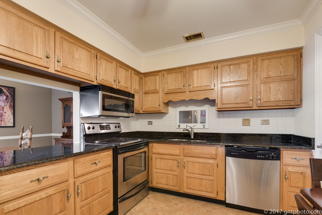 6147 Willowhill Rd #D, Willowbrook, IL 60527 photo 16