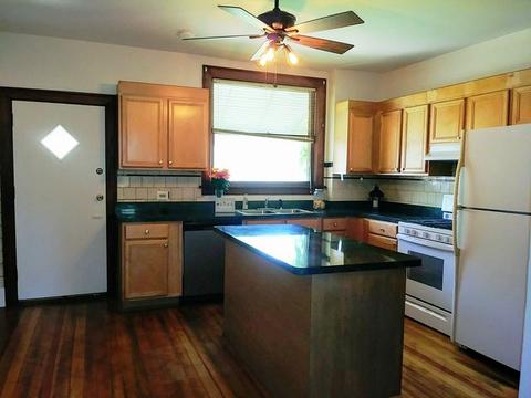 11362 S Champlain Ave, Chicago, IL 60628 photo 4