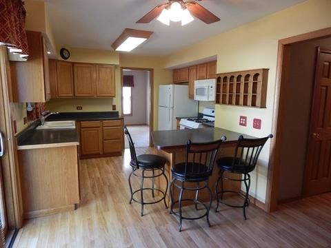718 Maple St, Marengo, IL 60152 photo 5