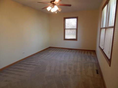 718 Maple St, Marengo, IL 60152 photo 8