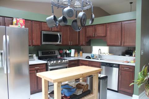 1353 Burns Dr, Elgin, IL 60120 photo 7