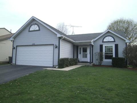 1353 Burns Dr, Elgin, IL 60120 photo 2