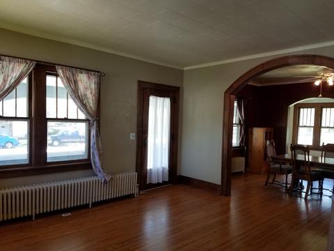 412 S 3rd St, Oregon, IL 61061 photo 9