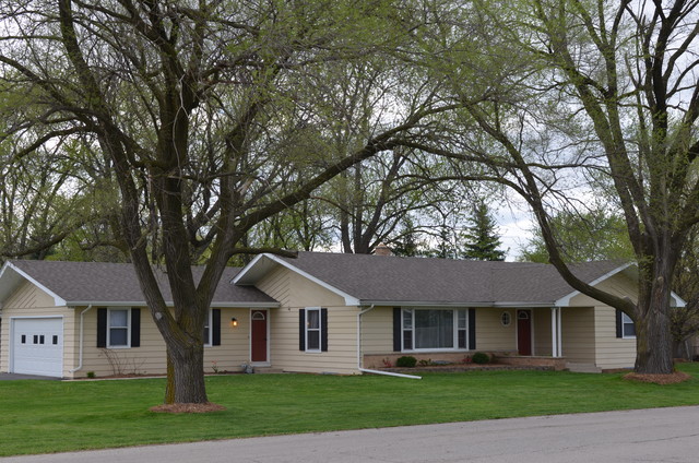 1990 Stephen St, Aurora, IL 60502 photo 1