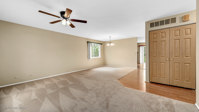 433 Quarry Dr, Bolingbrook, IL 60490 photo 3