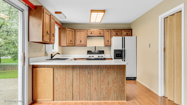 433 Quarry Dr, Bolingbrook, IL 60490 photo 9