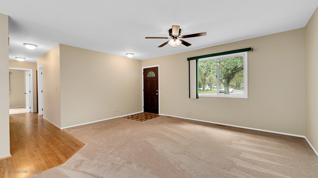 433 Quarry Dr, Bolingbrook, IL 60490 photo 4
