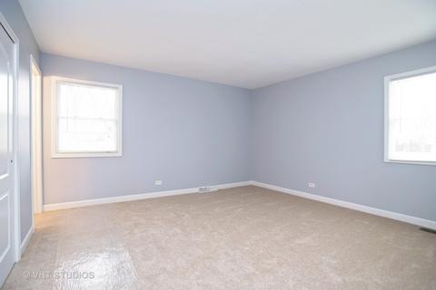 4125 Ohare Dr, Hoffman Estates, IL 60192 photo 8