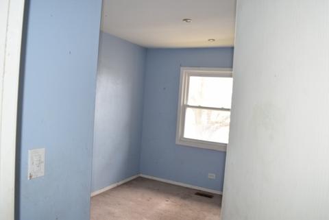 1955 Crescent Ln, Hoffman Estates, IL 60169 photo 9