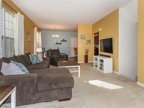 3619 Hyde Park Ct, Elgin, IL 60124 photo 4