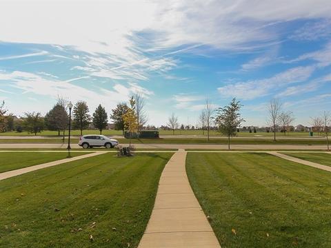 3619 Hyde Park Ct, Elgin, IL 60124 photo 3