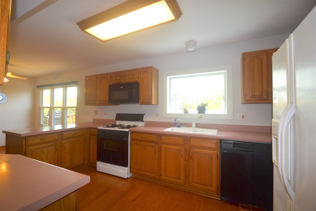 922 Paddock Dr, Carol Stream, IL 60188 photo 7