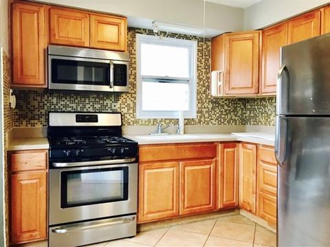 8041 S Spaulding Ave, Chicago, IL 60652 photo 2