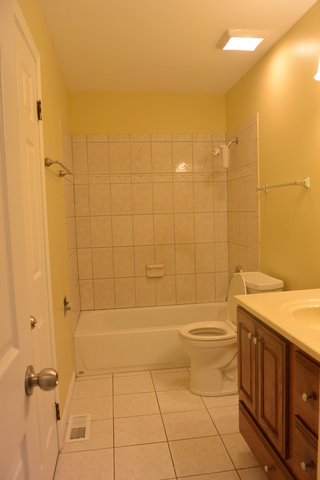 4442 Westbridge Ct, Hoffman Estates, IL 60192 photo 9