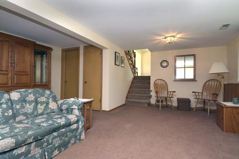 2001 W Estates Dr, Mount Prospect, IL 60056 photo 16