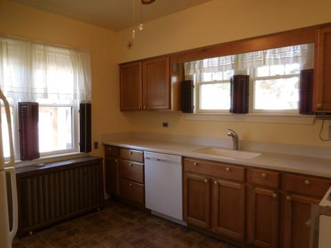 150 Ardmore Rd, Des Plaines, IL 60016 photo 5