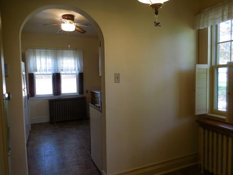 150 Ardmore Rd, Des Plaines, IL 60016 photo 6