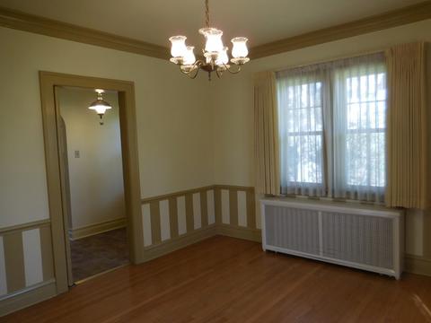 150 Ardmore Rd, Des Plaines, IL 60016 photo 4
