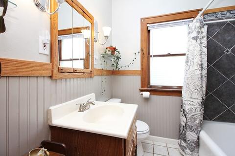 909 S 3rd Ave, Kankakee, IL 60901 photo 8
