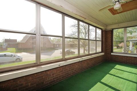 909 S 3rd Ave, Kankakee, IL 60901 photo 9