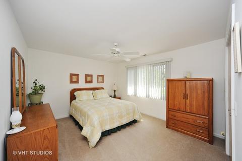 661 Garth Rd, Wheeling, IL 60090 photo 11