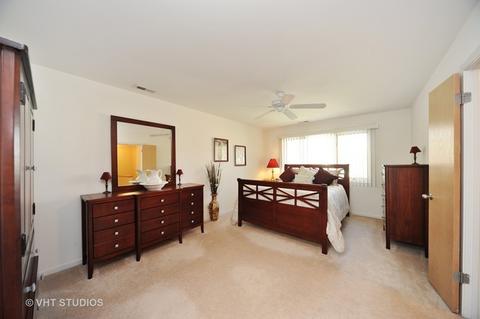 661 Garth Rd, Wheeling, IL 60090 photo 7