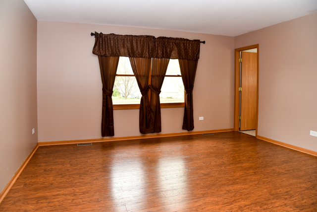 2501 Joe Adler Dr, Plainfield, IL 60586 photo 9