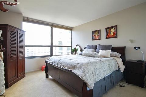 400 E Ohio St #2002, Chicago, IL 60611 photo 9