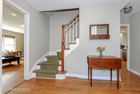714 Forest Rd, Glenview, IL 60025 photo 2