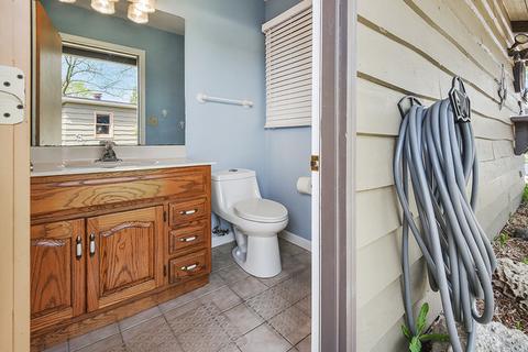 590 E 4th St, Lockport, IL 60441 photo 23