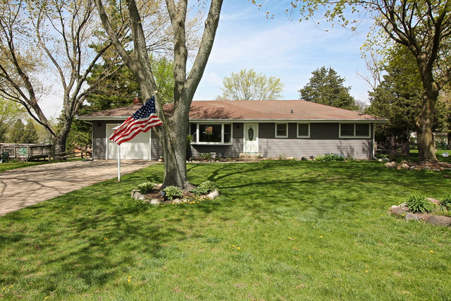1120 Goodview Ave, Johnsburg, IL 60051 photo 1