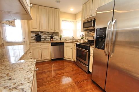 1286 E Walnut Ave, Des Plaines, IL 60016 photo 2