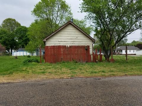 301 Mill St, Georgetown, IL 61846 photo 2