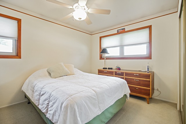 340 Ambleside Rd, Des Plaines, IL 60016 photo 8