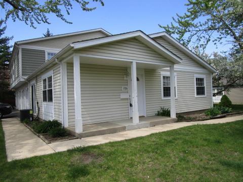 1326 Braver Ct, Wheeling, IL 60090 photo 2