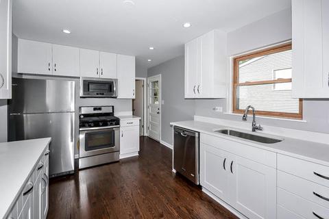 1277 E Walnut Ave, Des Plaines, IL 60016 photo 8