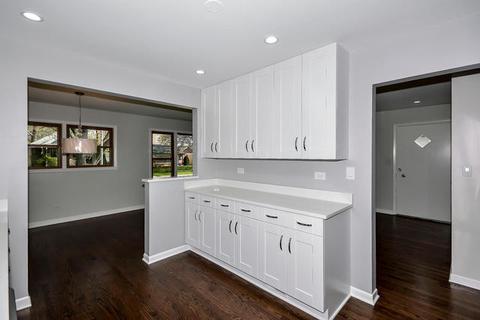 1277 E Walnut Ave, Des Plaines, IL 60016 photo 5