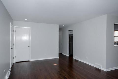 1277 E Walnut Ave, Des Plaines, IL 60016 photo 2