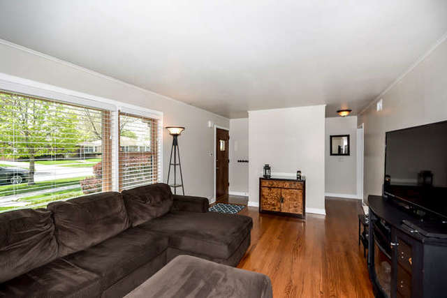 5816 Superior St, Berkeley, IL 60163 photo 3
