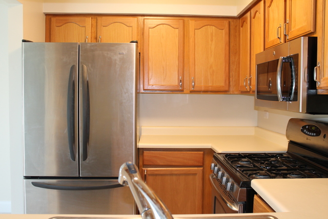 4531 Olmstead Dr, Hoffman Estates, IL 60192 photo 6