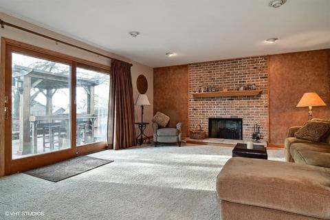 565 E Devon Ave, Roselle, IL 60172 photo 6