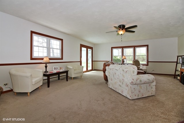 11315 Knickerbocker Rd, Harvard, IL 60033 photo 3