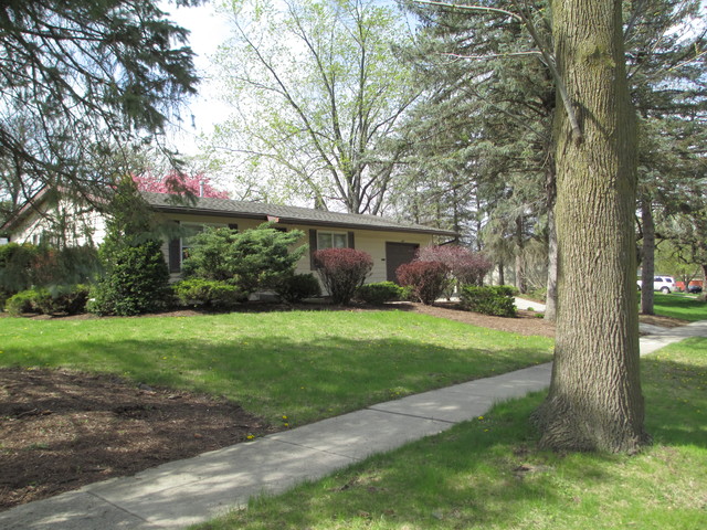 4717 Chesterfield Dr, Mchenry, IL 60050 photo 3