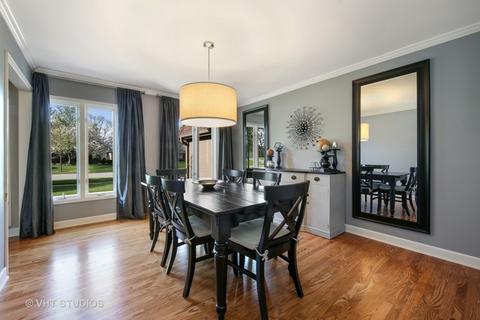 175 Dickinson Dr, Wheaton, IL 60189 photo 8