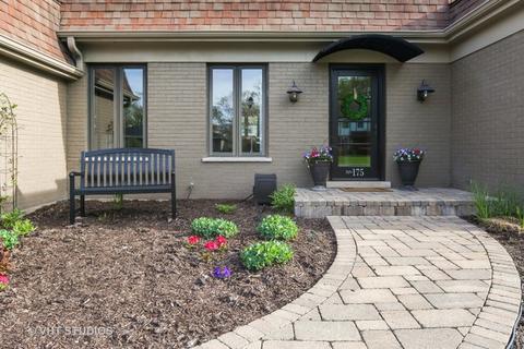 175 Dickinson Dr, Wheaton, IL 60189 photo 2