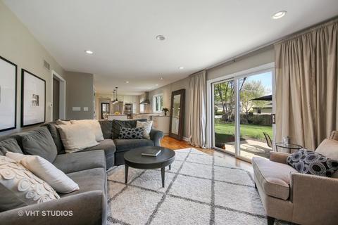 175 Dickinson Dr, Wheaton, IL 60189 photo 10