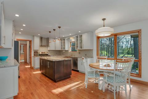 5 N545 Robin Ln, Wayne, IL 60184 photo 8