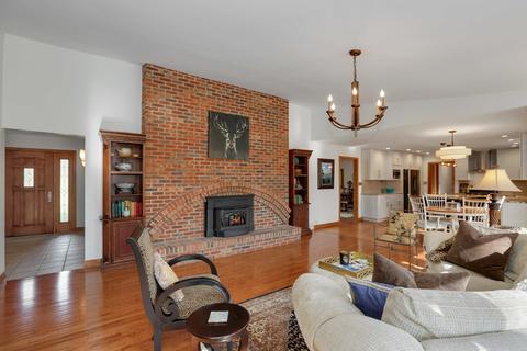5 N545 Robin Ln, Wayne, IL 60184 photo 12