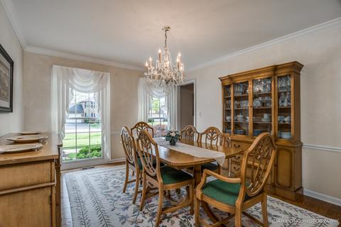 883 Dorset Dr, Wheaton, IL 60189 photo 11